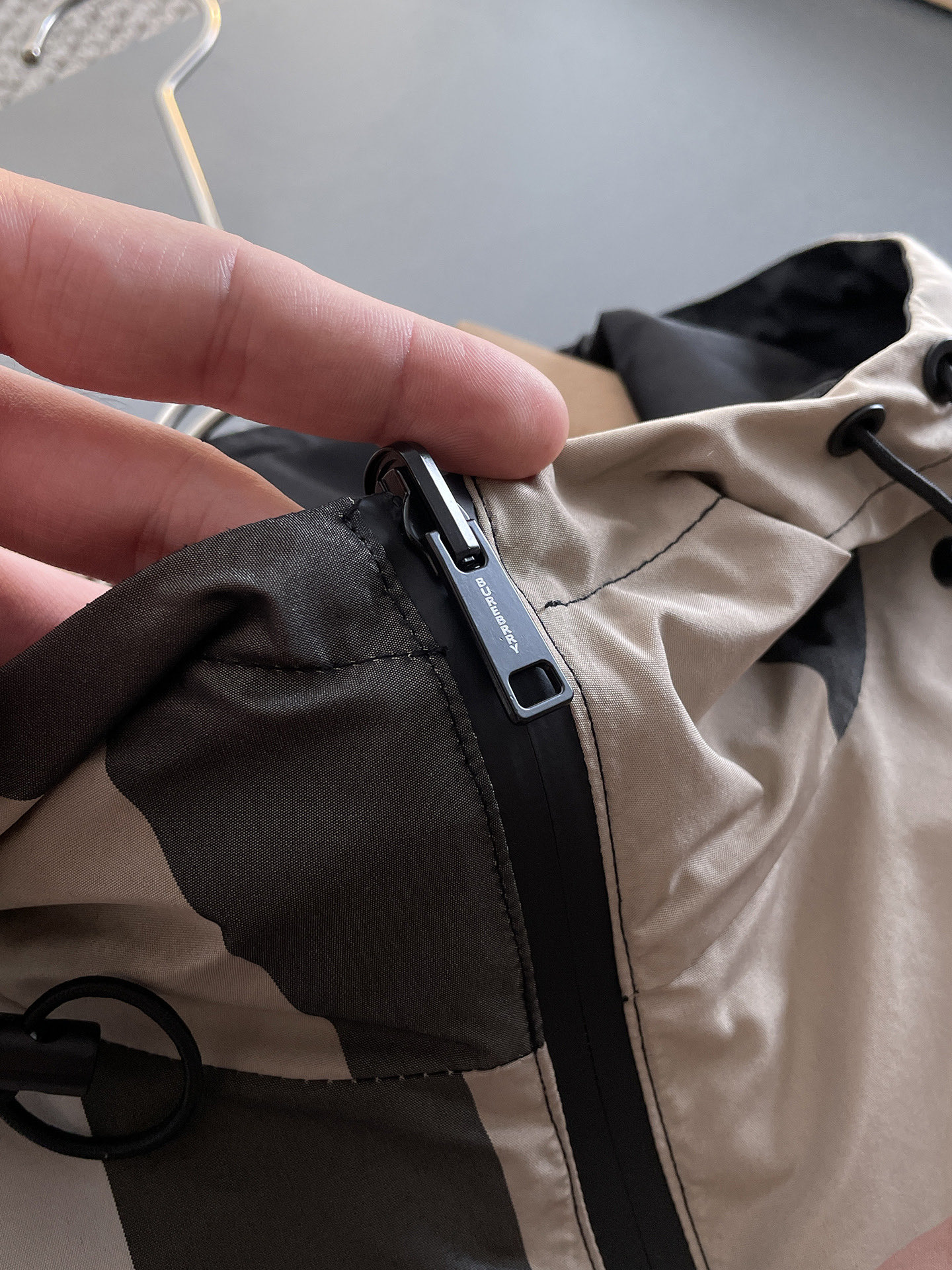 Hoodies & Sweatshirts