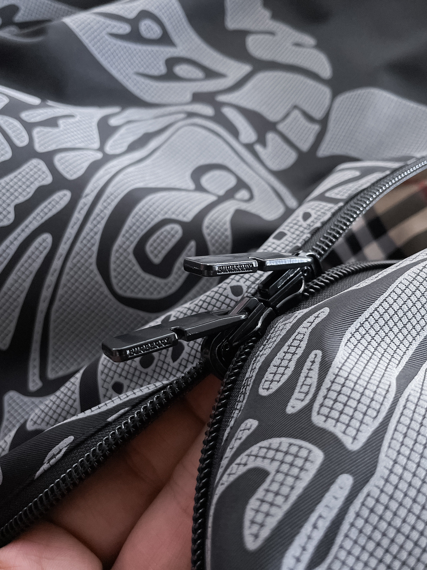 Hoodies & Sweatshirts