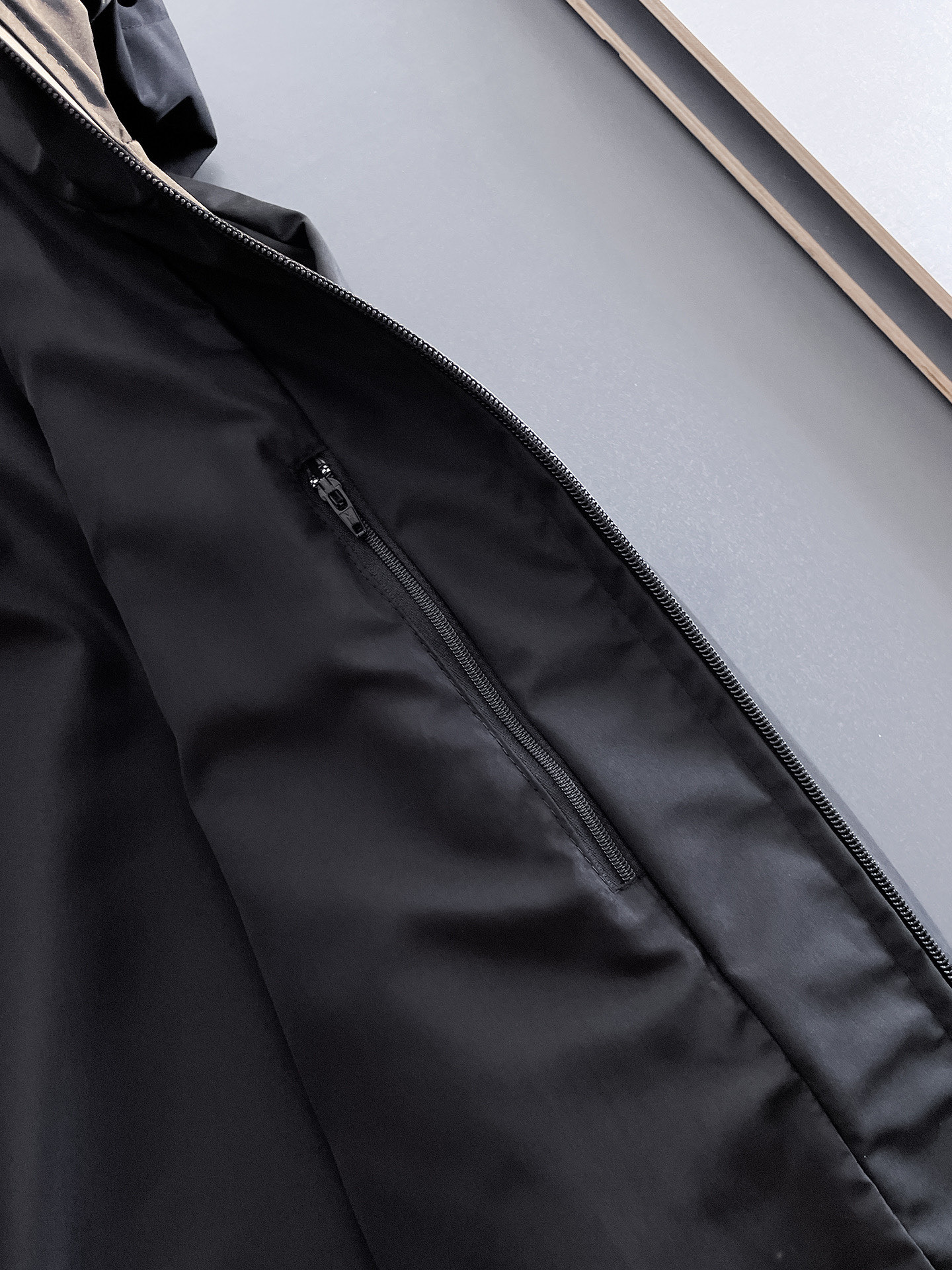 Hoodies & Sweatshirts