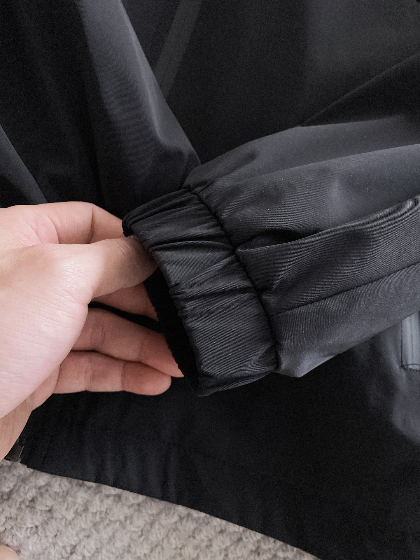 Hoodies & Sweatshirts