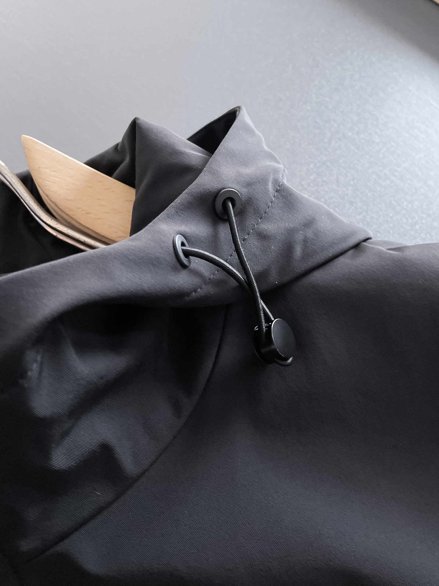 Hoodies & Sweatshirts