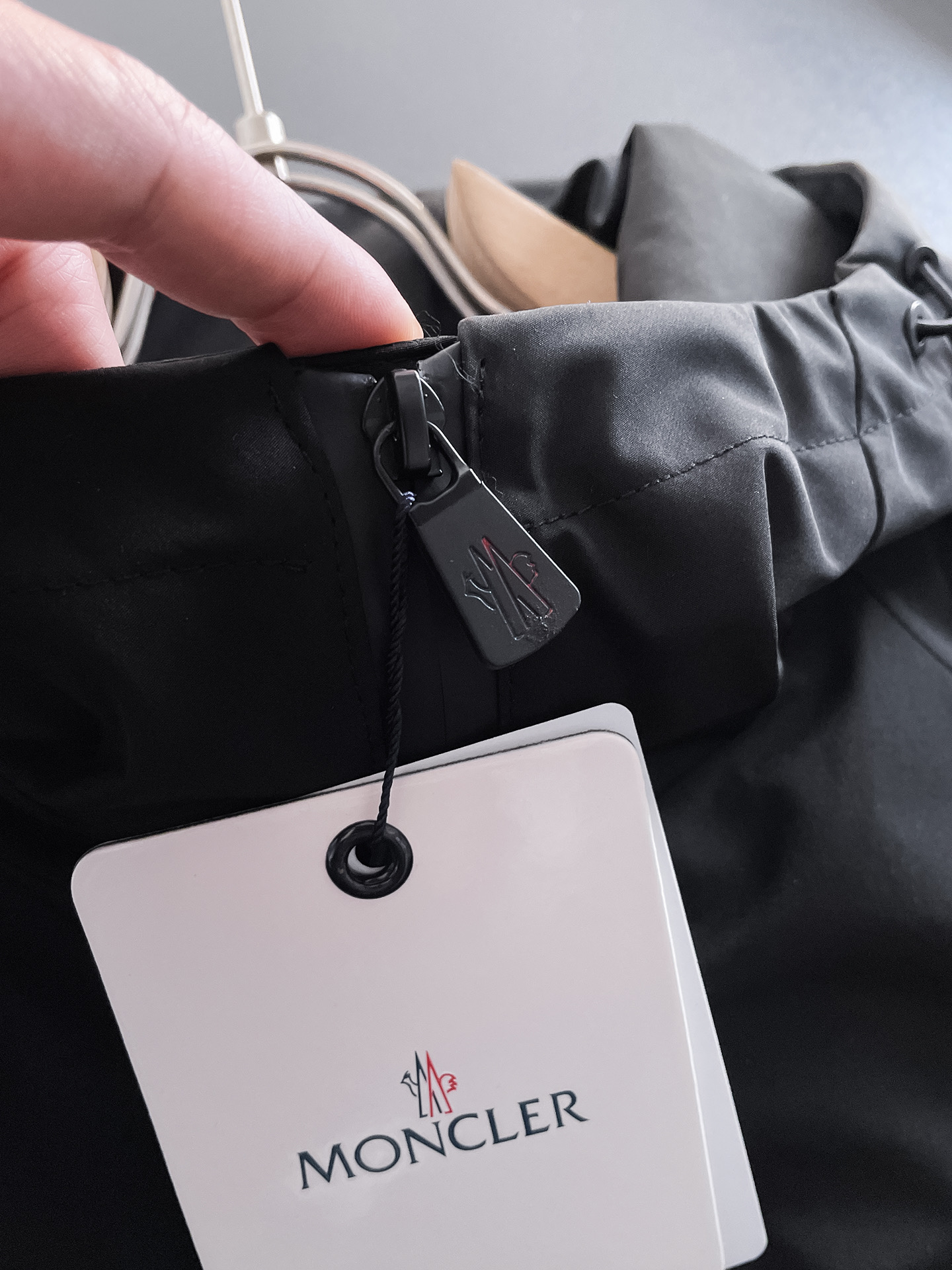 Hoodies & Sweatshirts