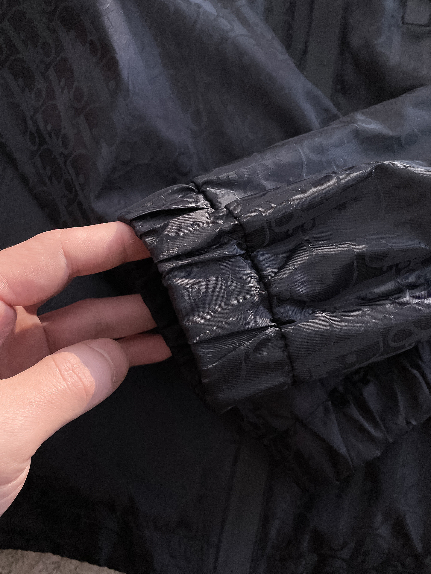 Hoodies & Sweatshirts