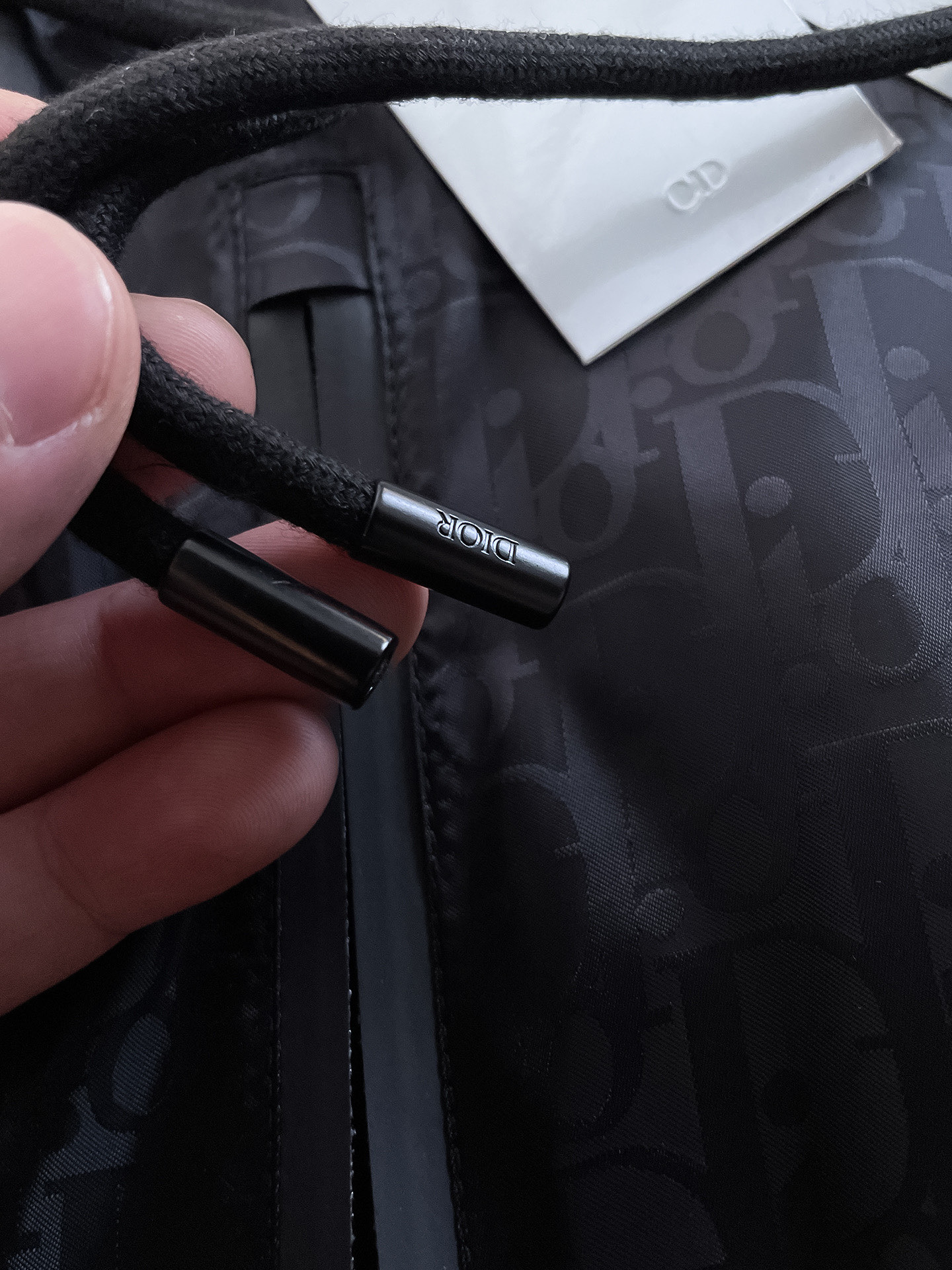 Hoodies & Sweatshirts