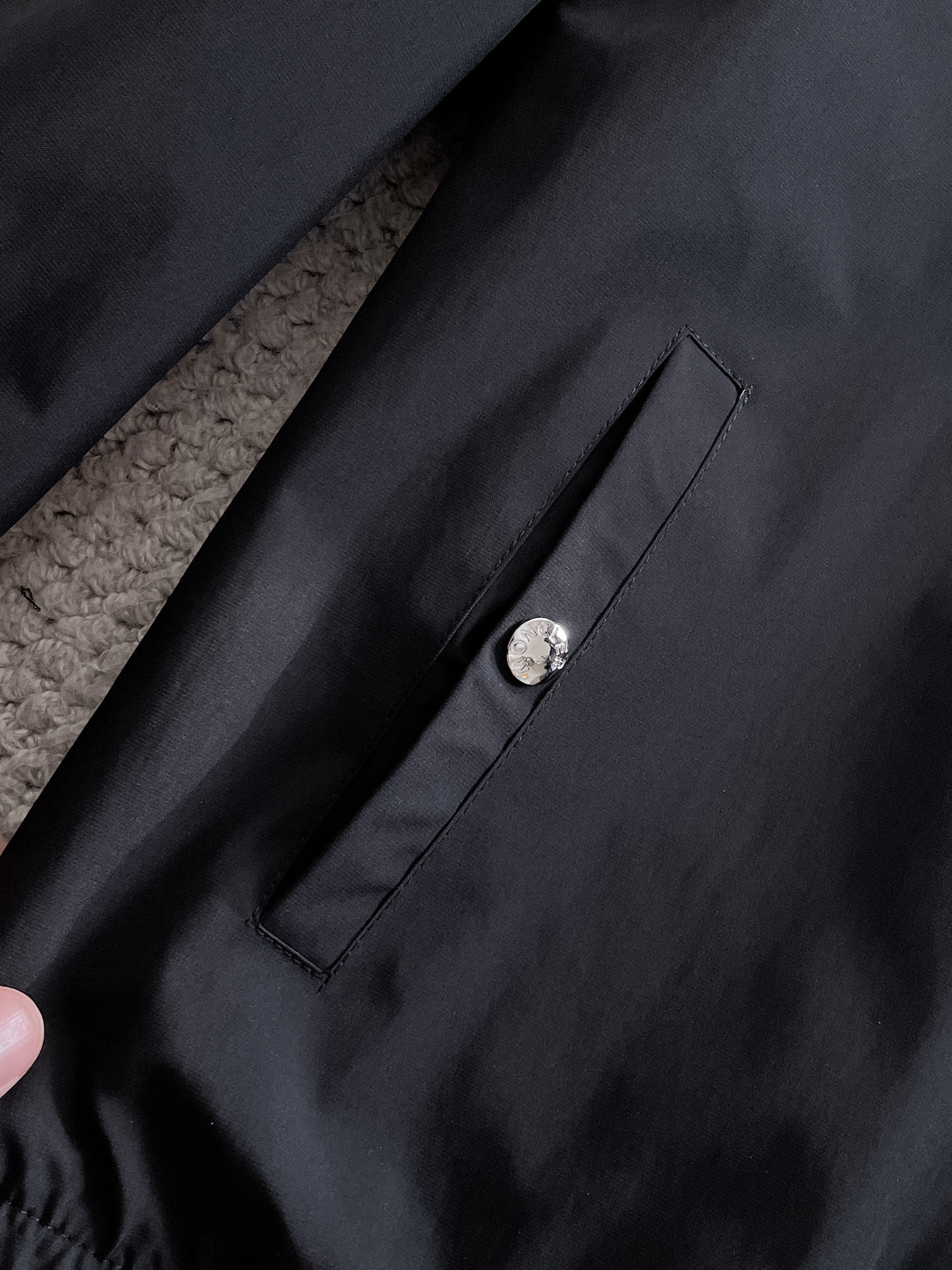 Hoodies & Sweatshirts