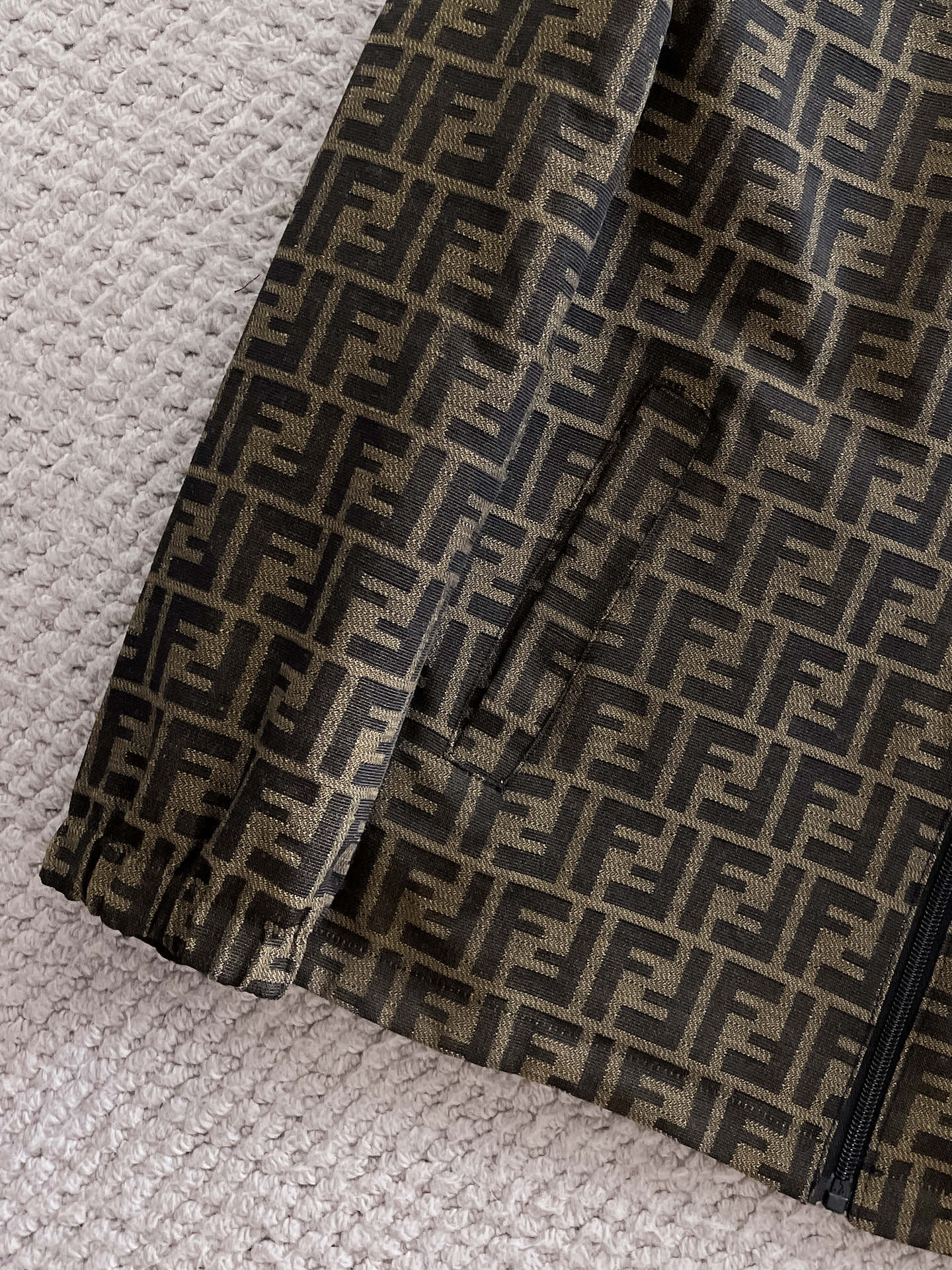 Hoodies & Sweatshirts