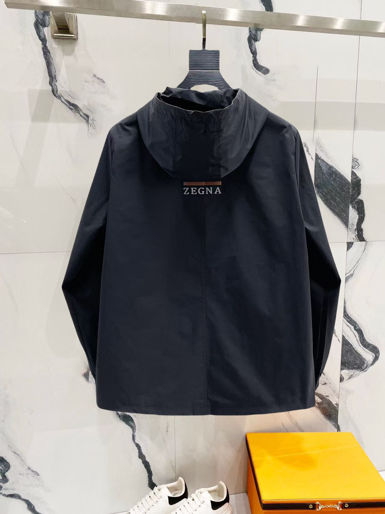 Hoodies & Sweatshirts