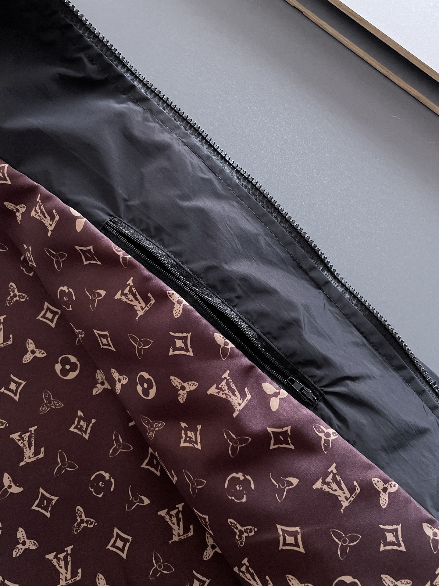 Hoodies & Sweatshirts