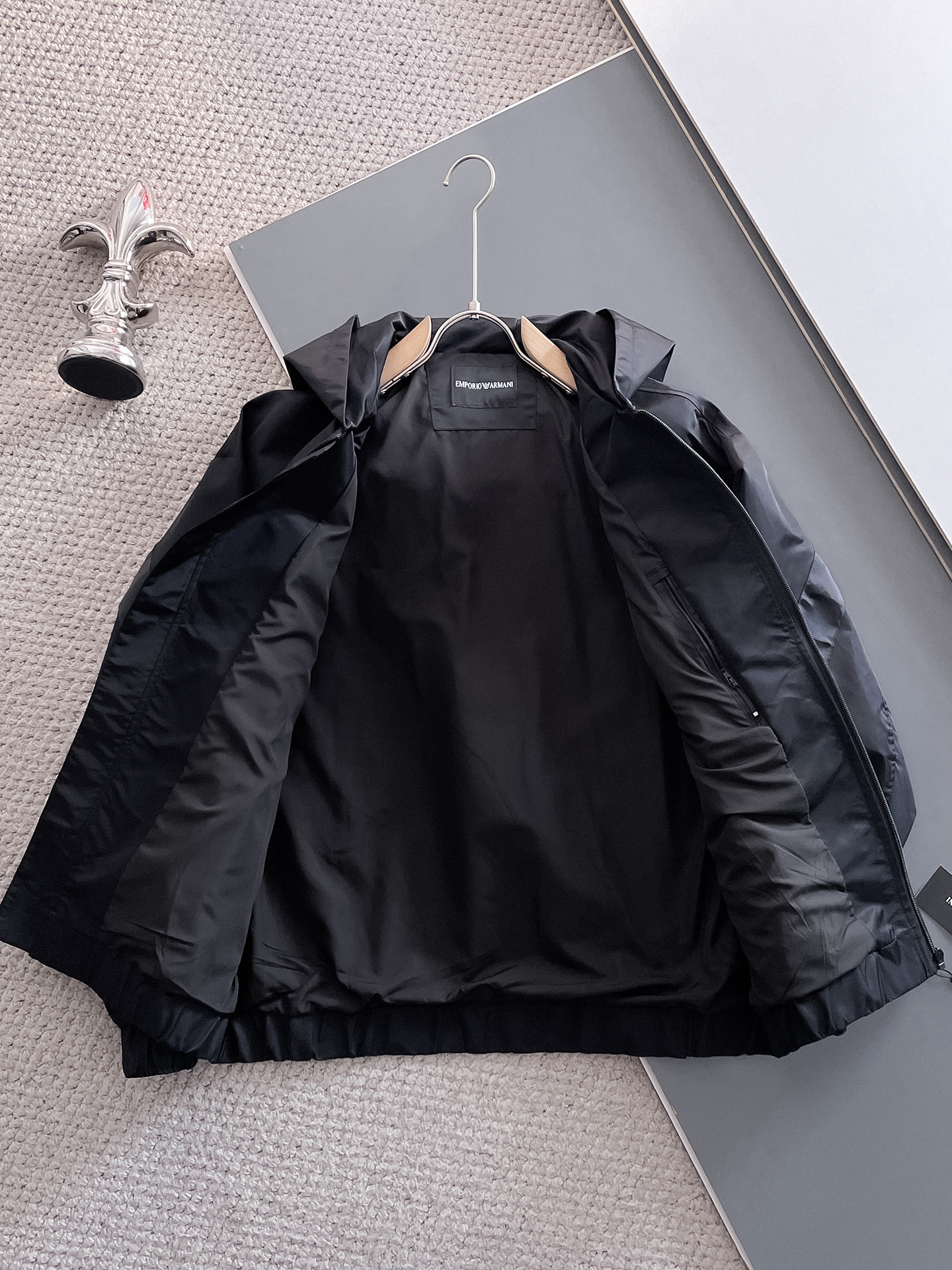 Hoodies & Sweatshirts