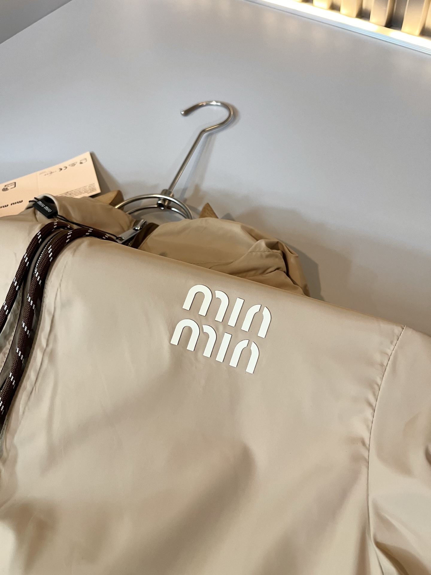 Hoodies & Sweatshirts