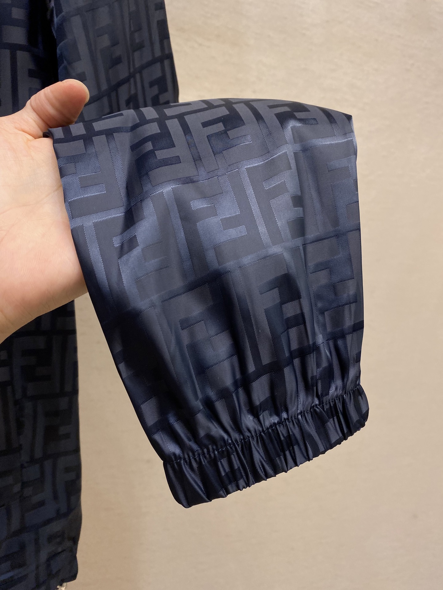 Hoodies & Sweatshirts