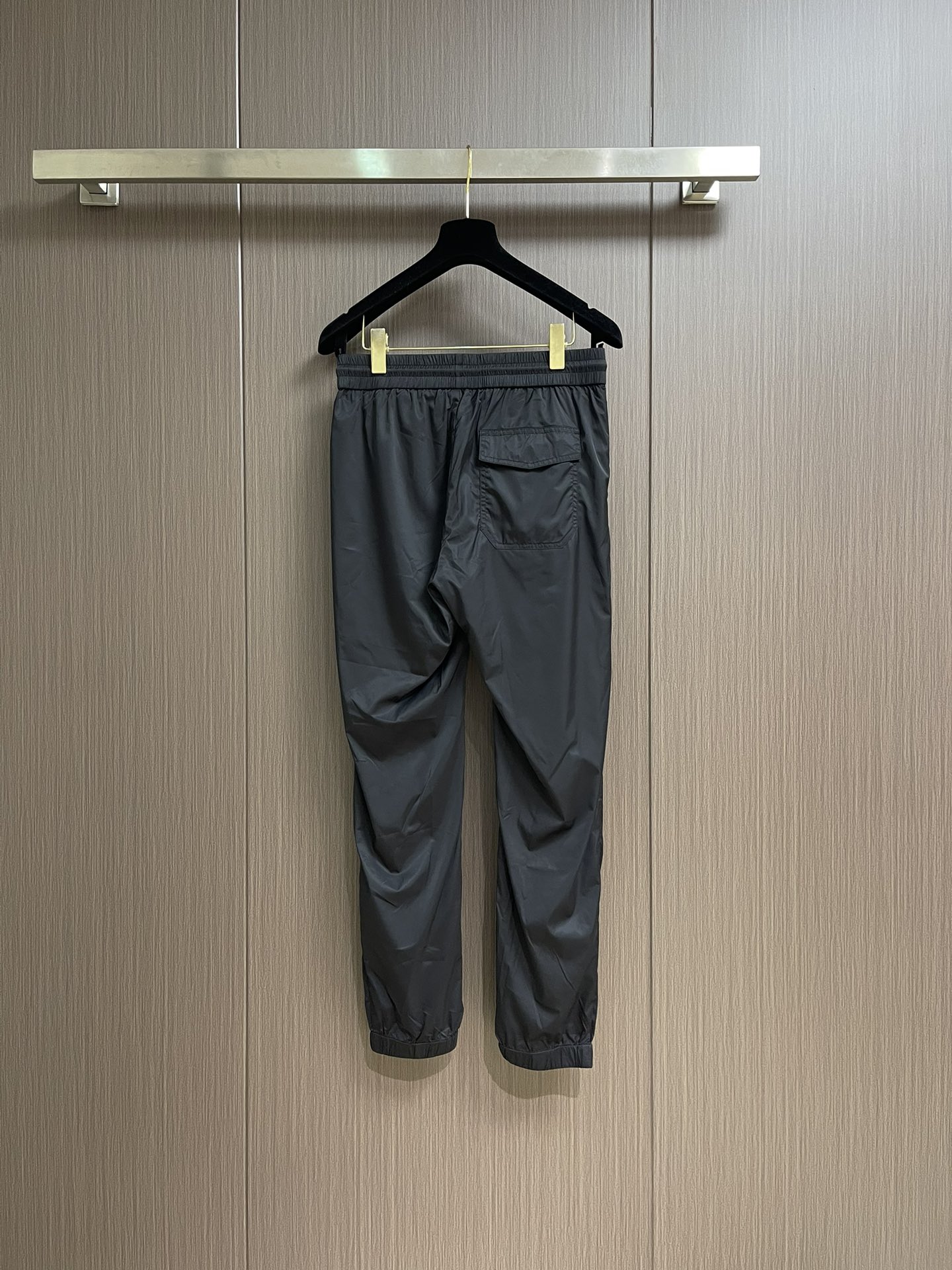 Hoodies & Sweatshirts