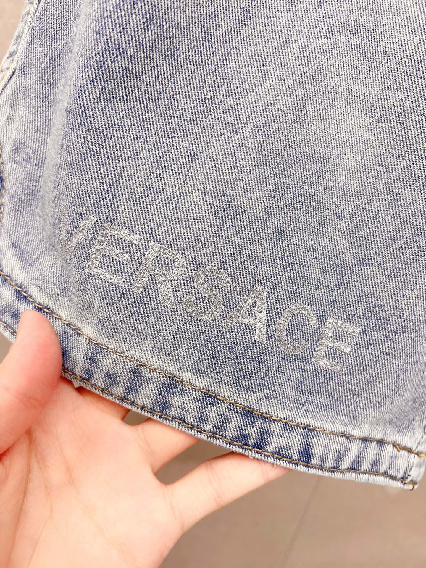 jeans