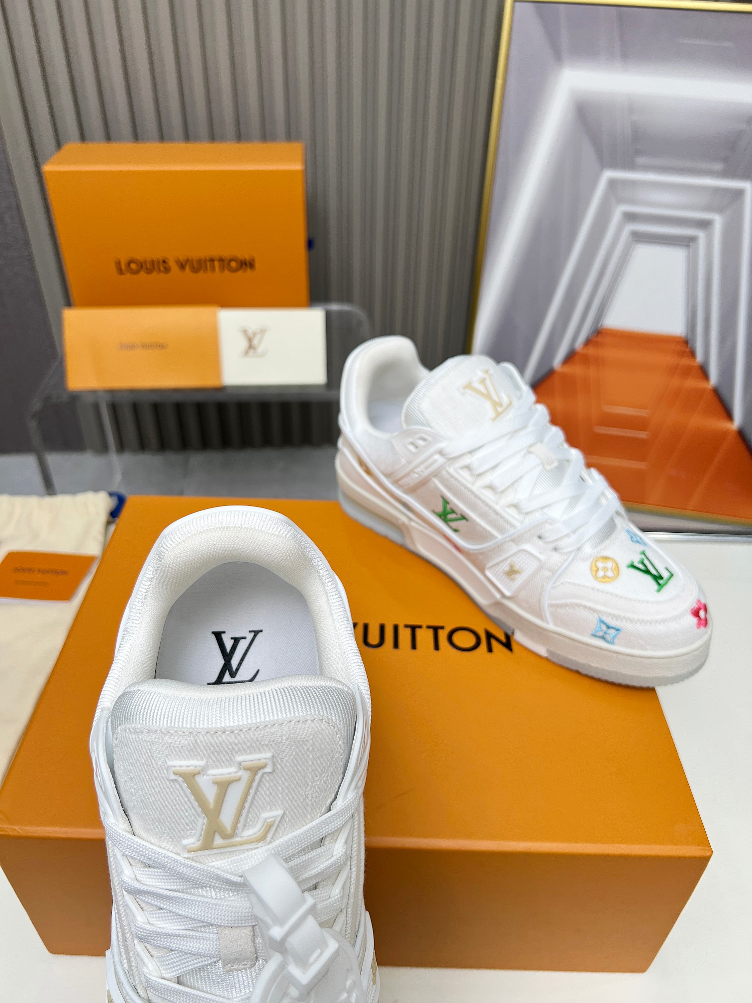 LVShoes