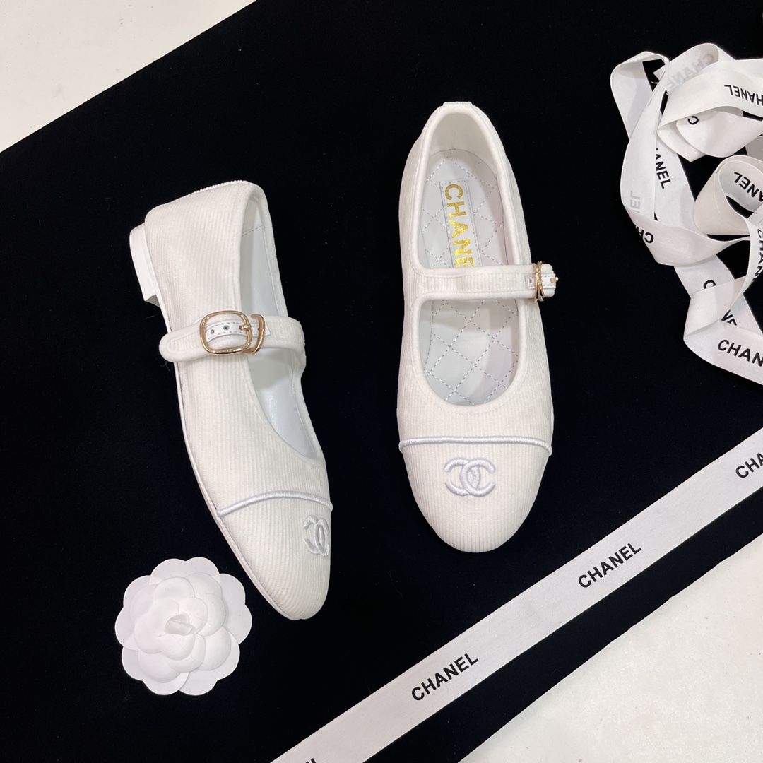 Womens shoes collection