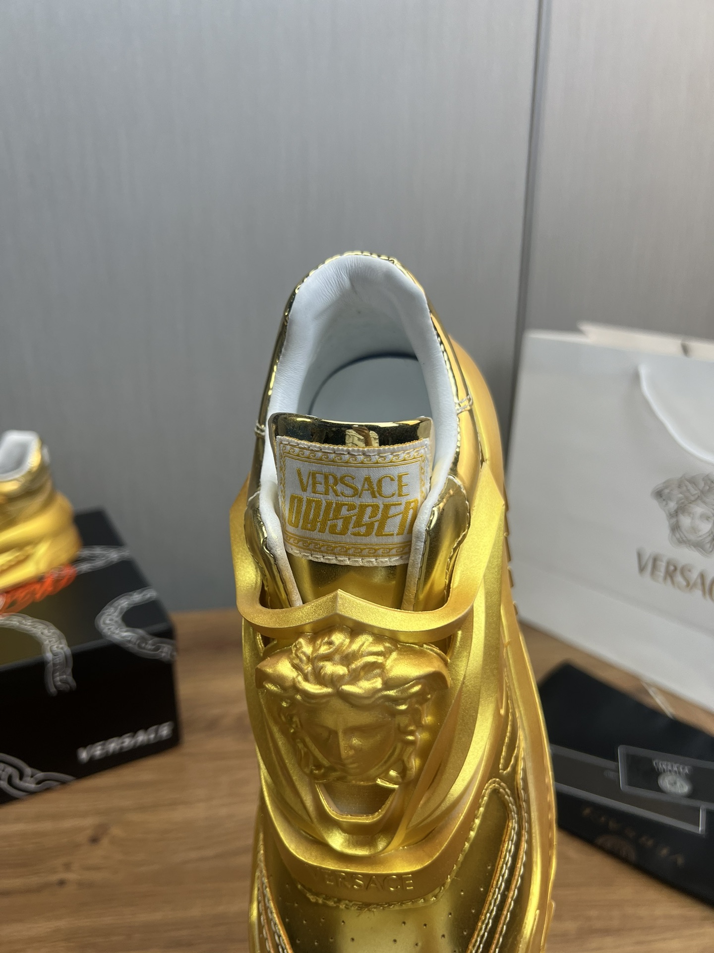 VersaceSHOES
