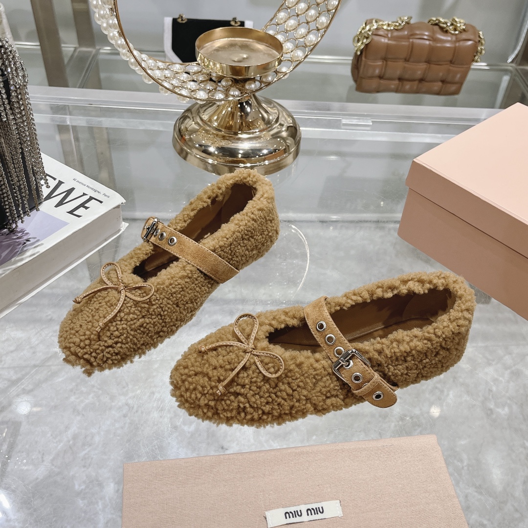 Womens shoes collection