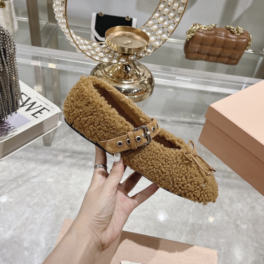 Womens shoes collection