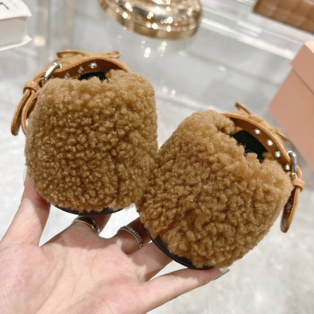 Womens shoes collection