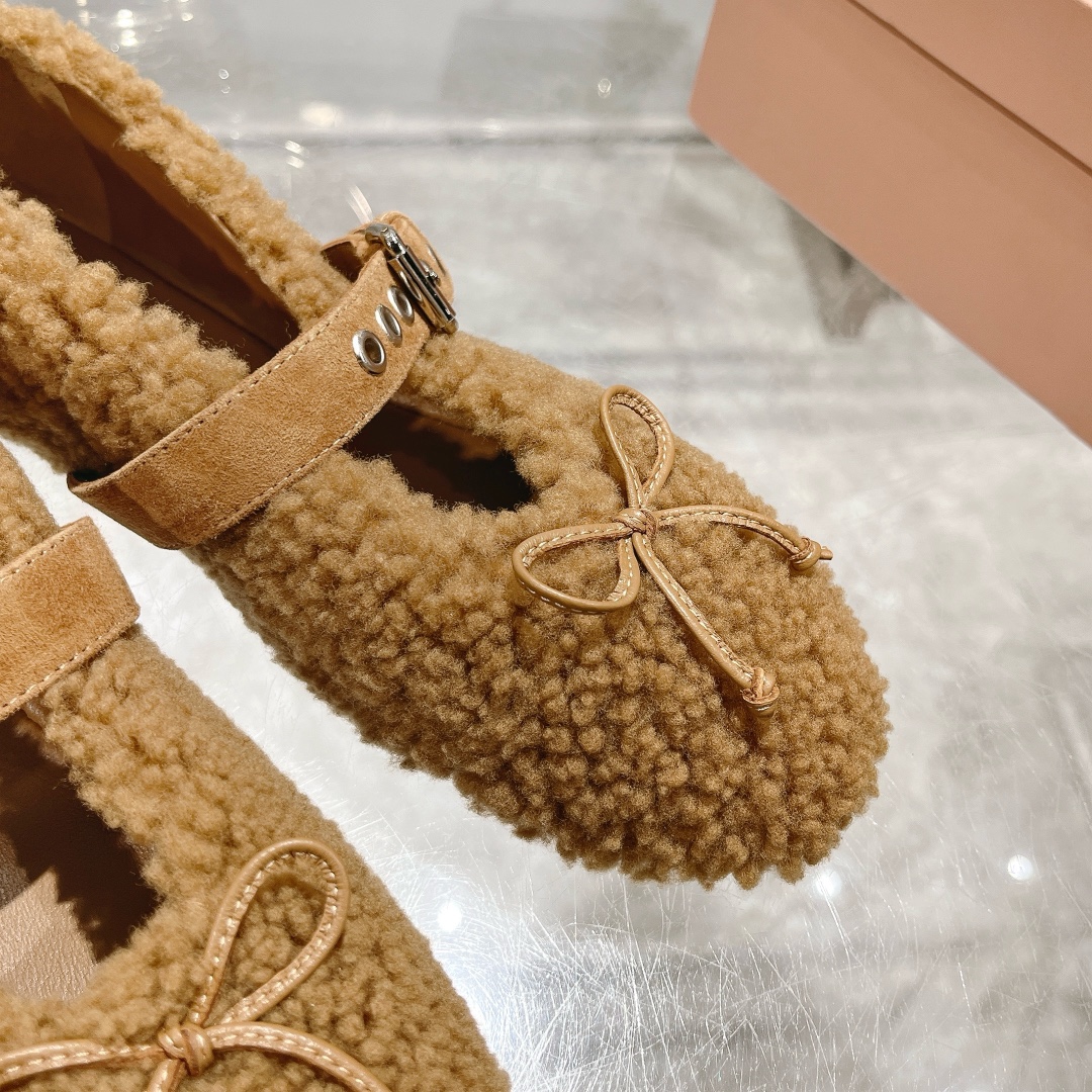 Womens shoes collection