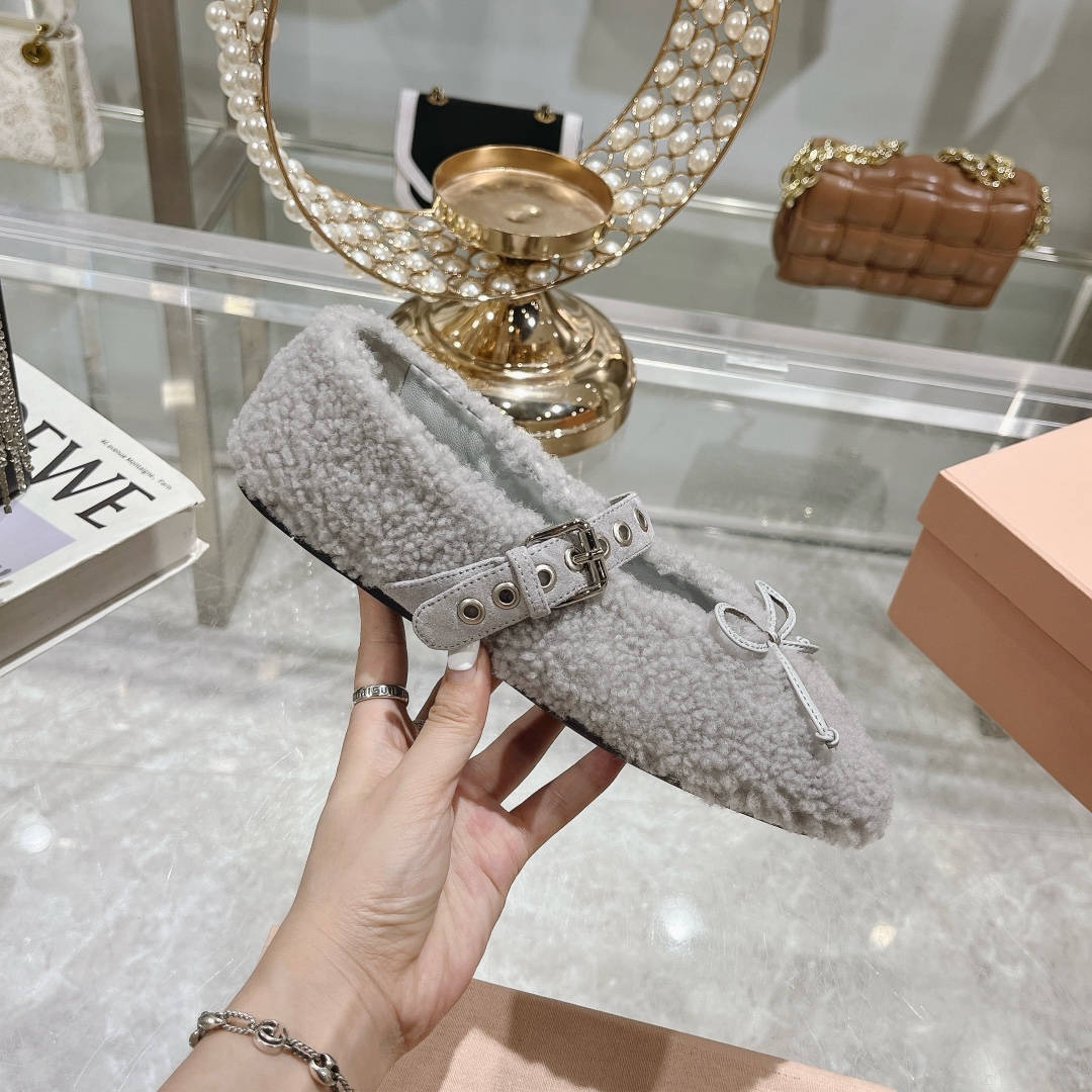 Womens shoes collection