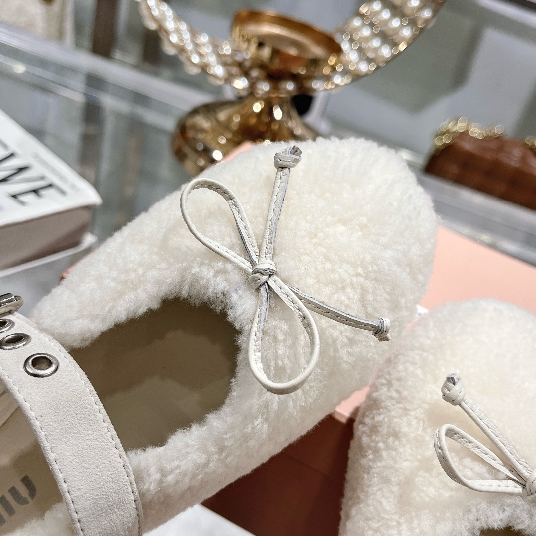 Womens shoes collection