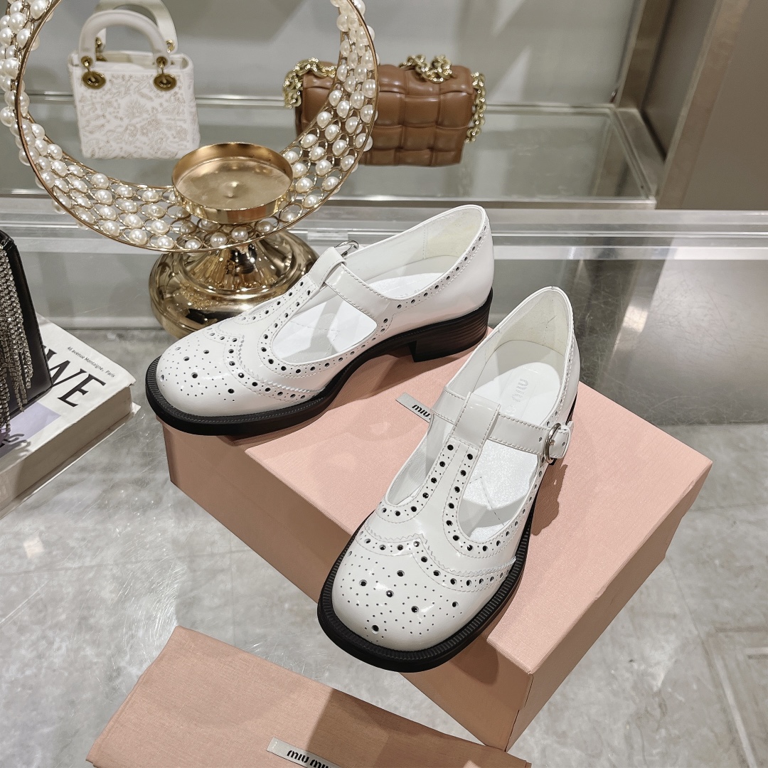 Womens shoes collection