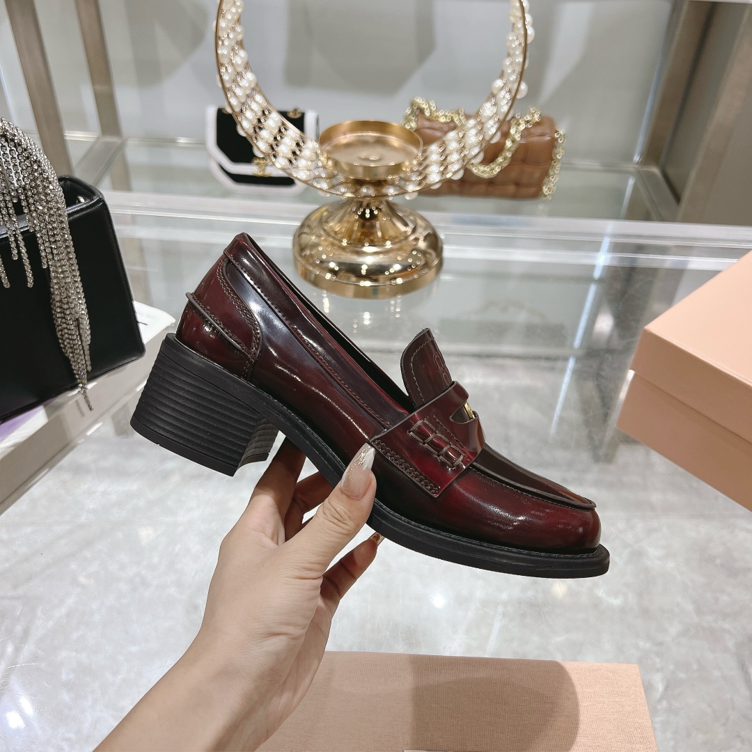 Womens shoes collection