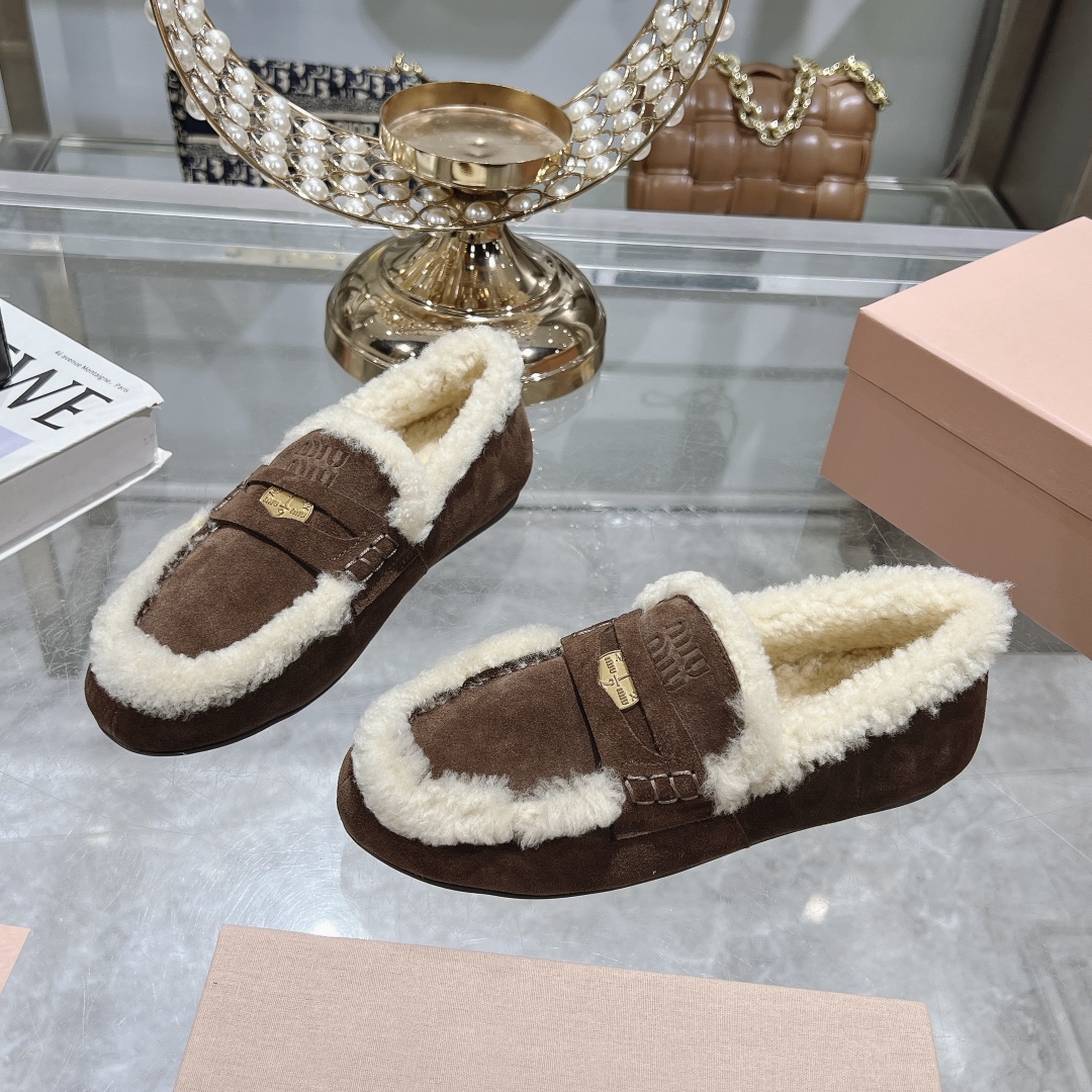 Womens shoes collection