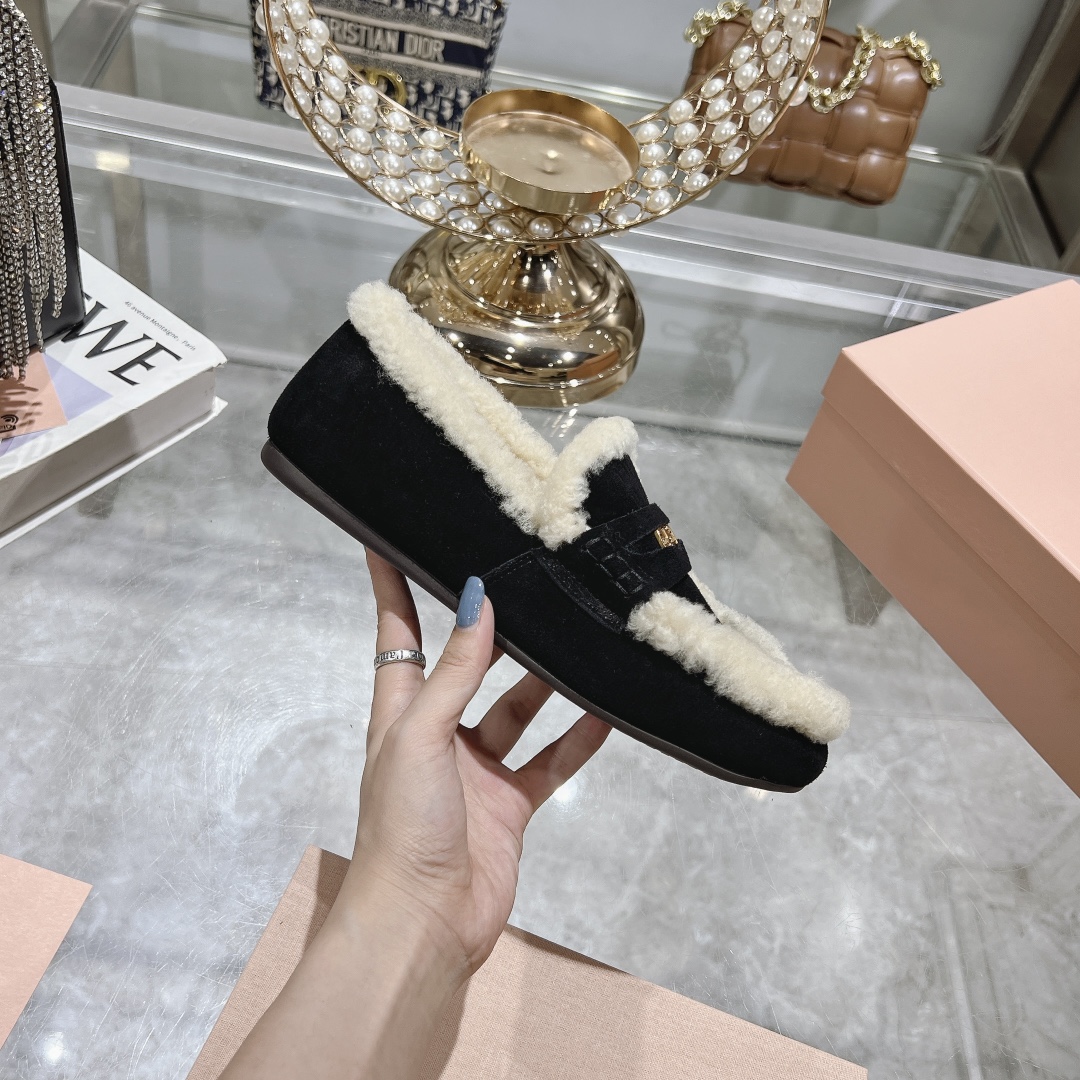 Womens shoes collection