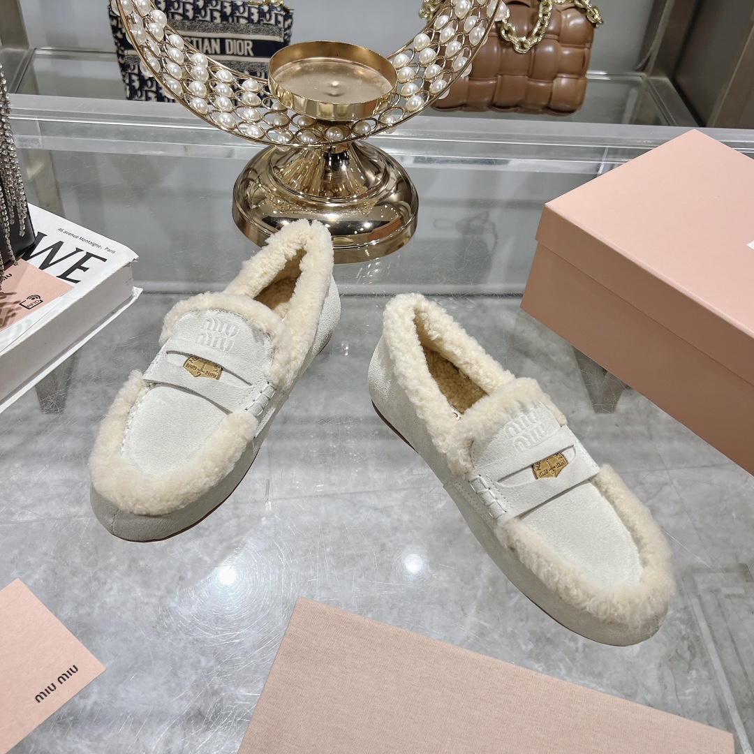 Womens shoes collection