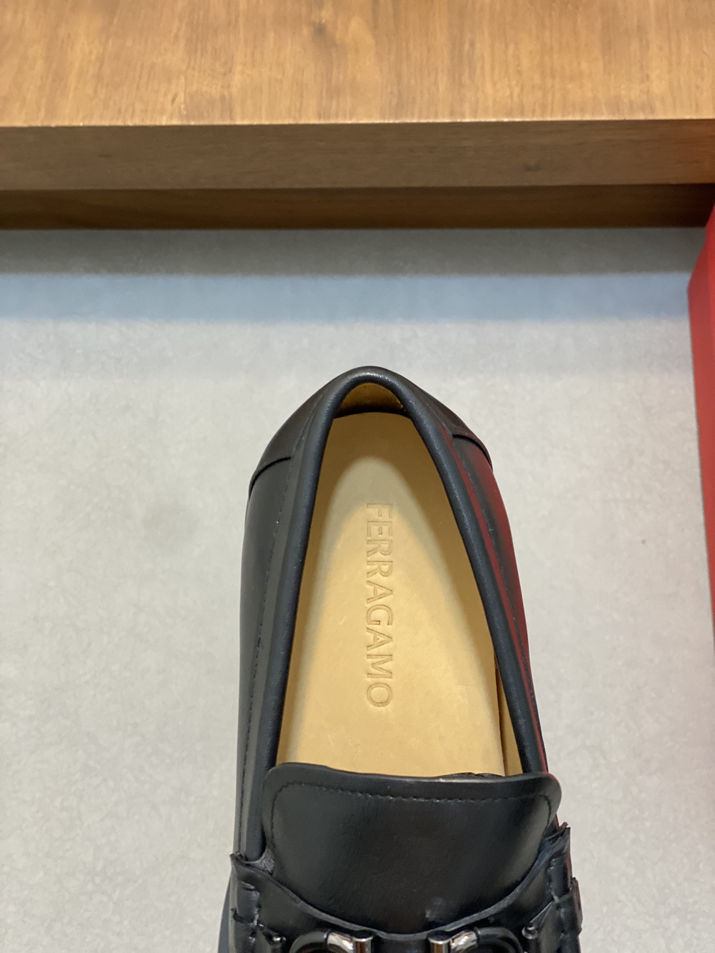 FerragamoSHOES
