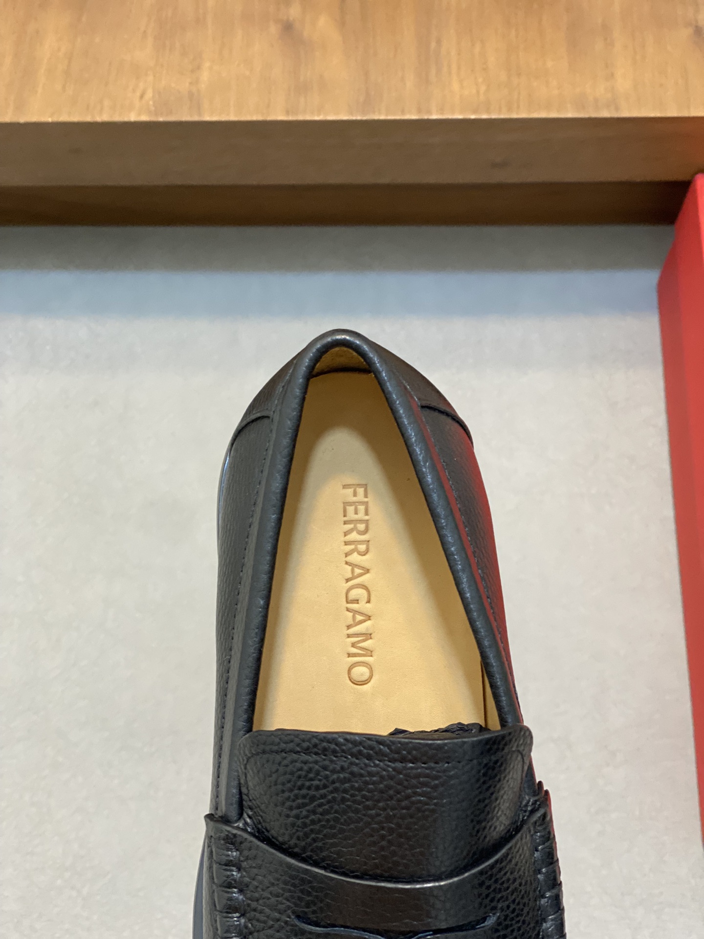 FerragamoSHOES