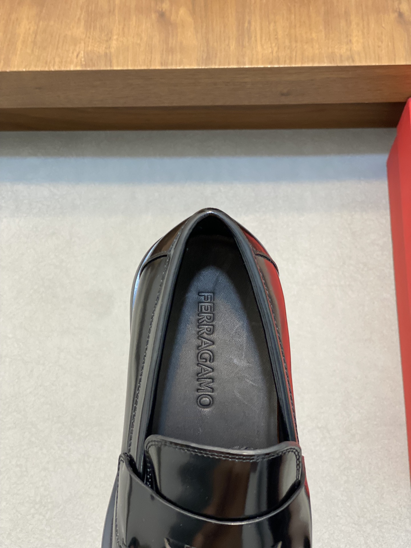 FerragamoSHOES