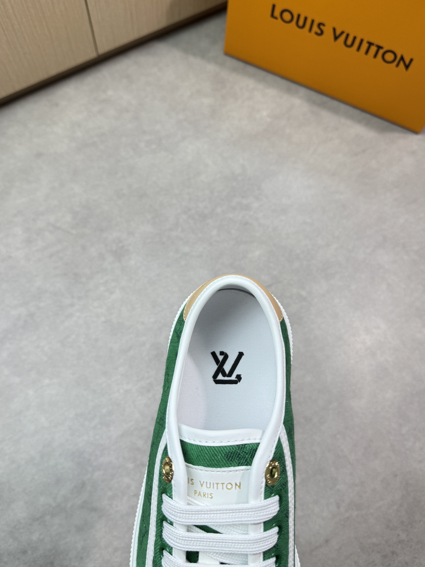 LVShoes
