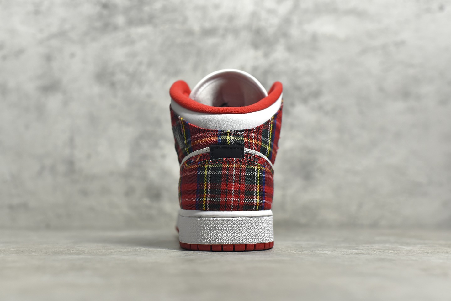 AirJordan1MidSHOES