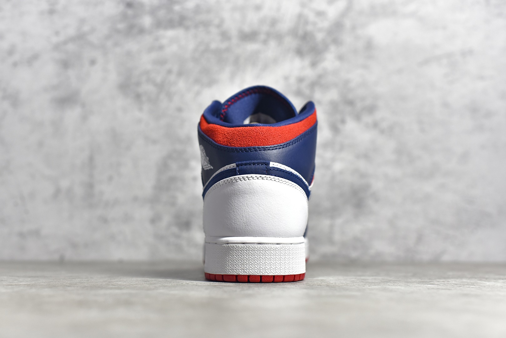 AirJordan1MidSHOES