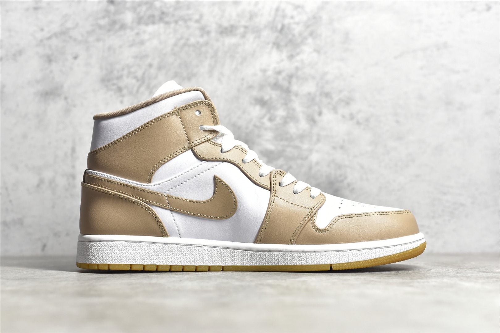 AirJordan1MidSHOES