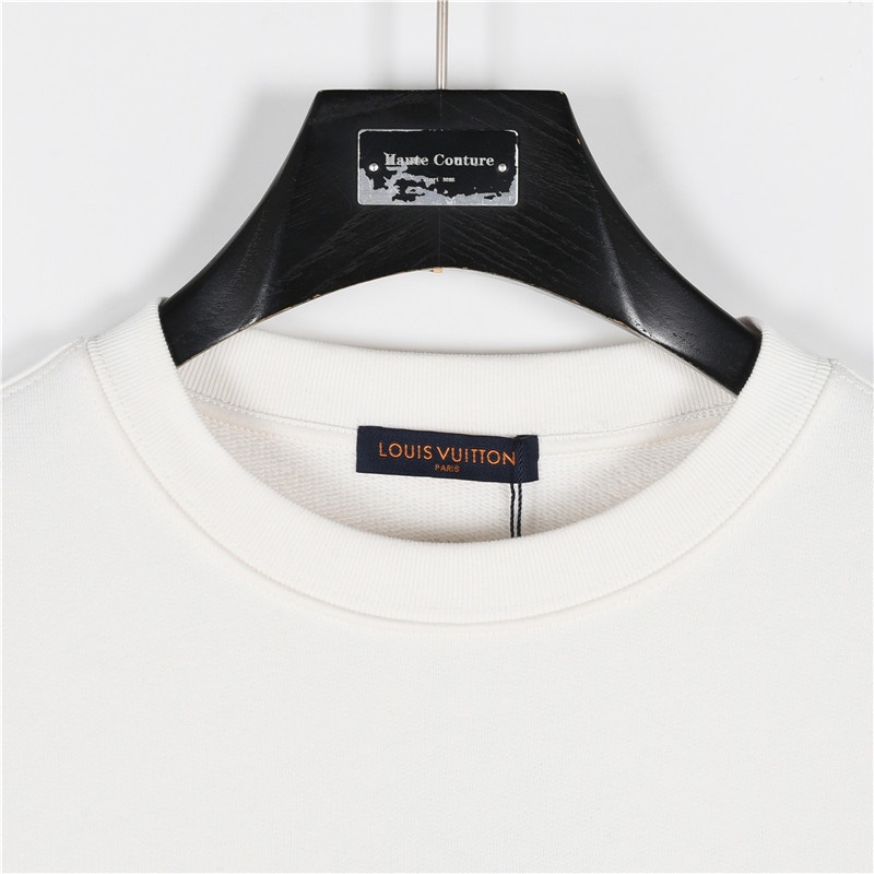 Hoodies & Sweatshirts