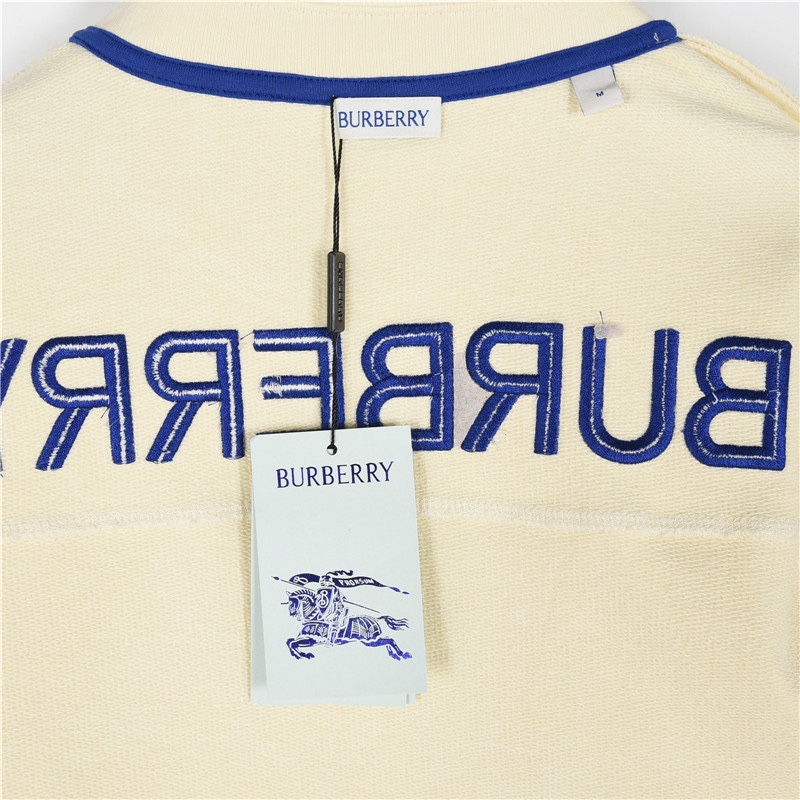 Hoodies & Sweatshirts