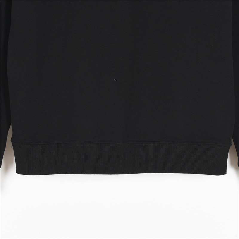 Hoodies & Sweatshirts