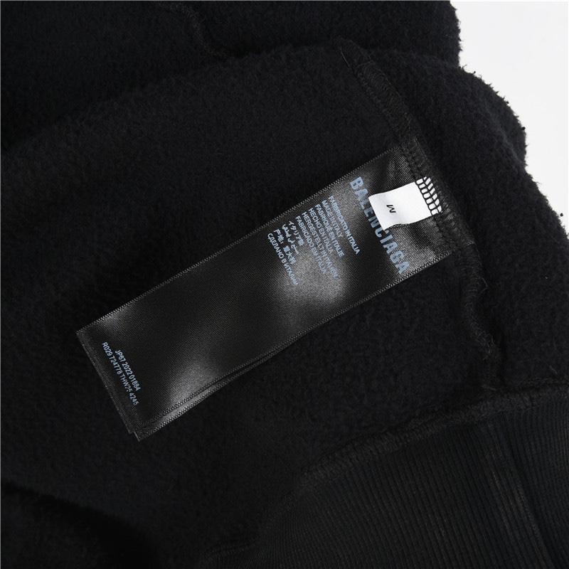 Hoodies & Sweatshirts